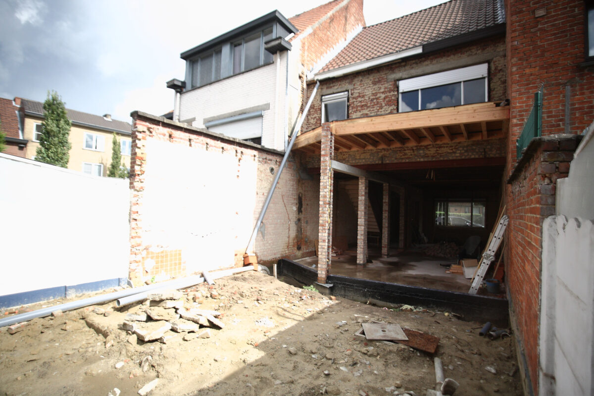 GBJ steen knikt glas snijdt hout