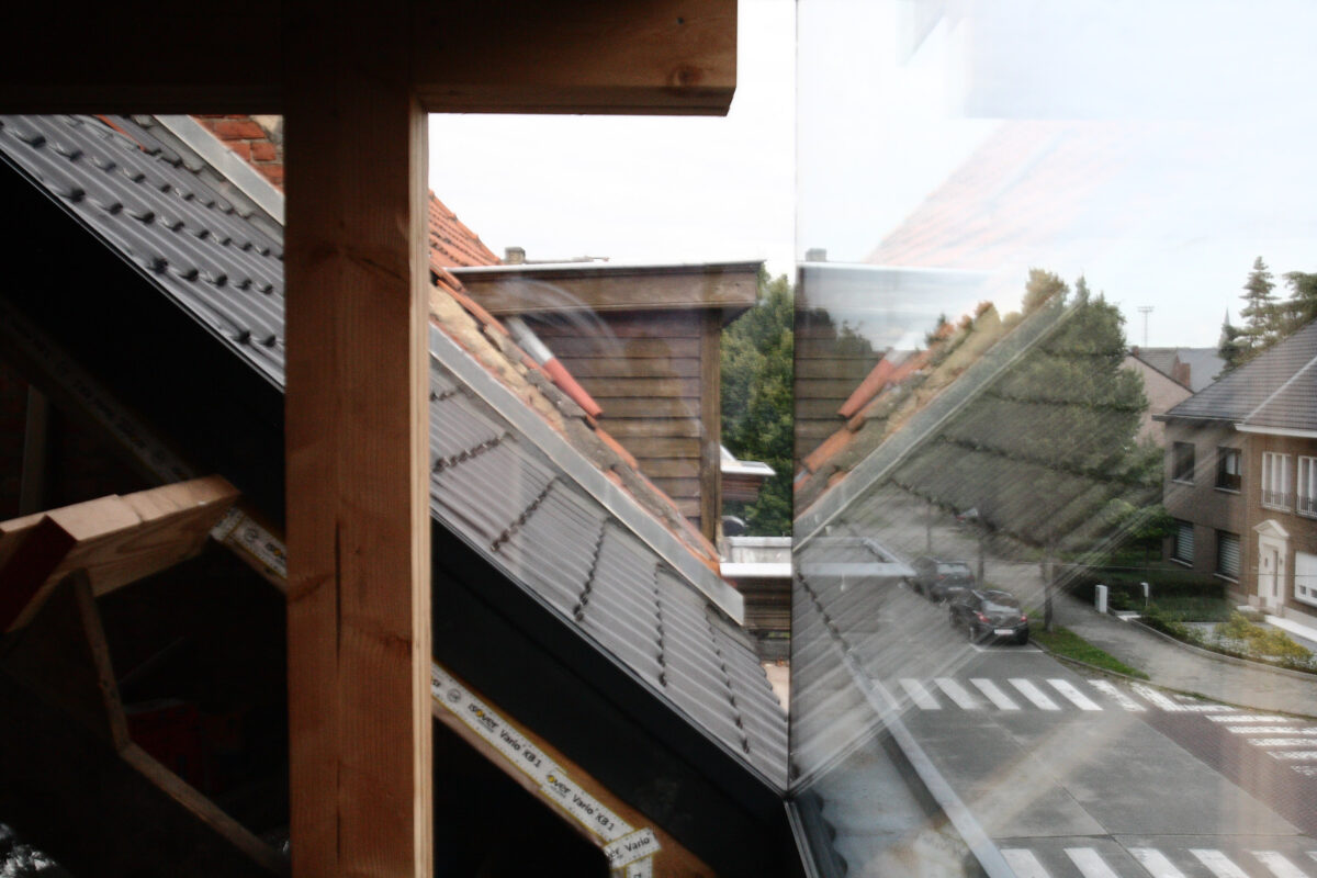 GBJ steen knikt glas snijdt hout