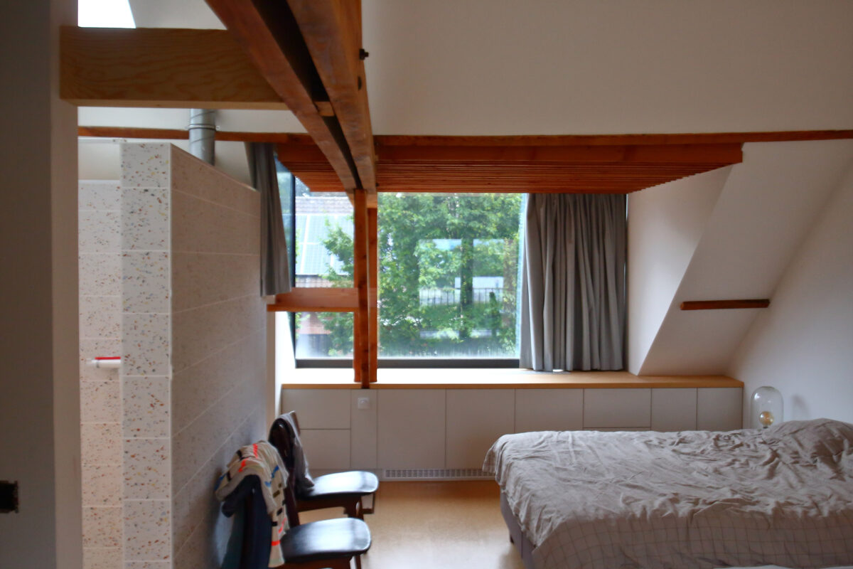 GBJ steen knikt glas snijdt hout