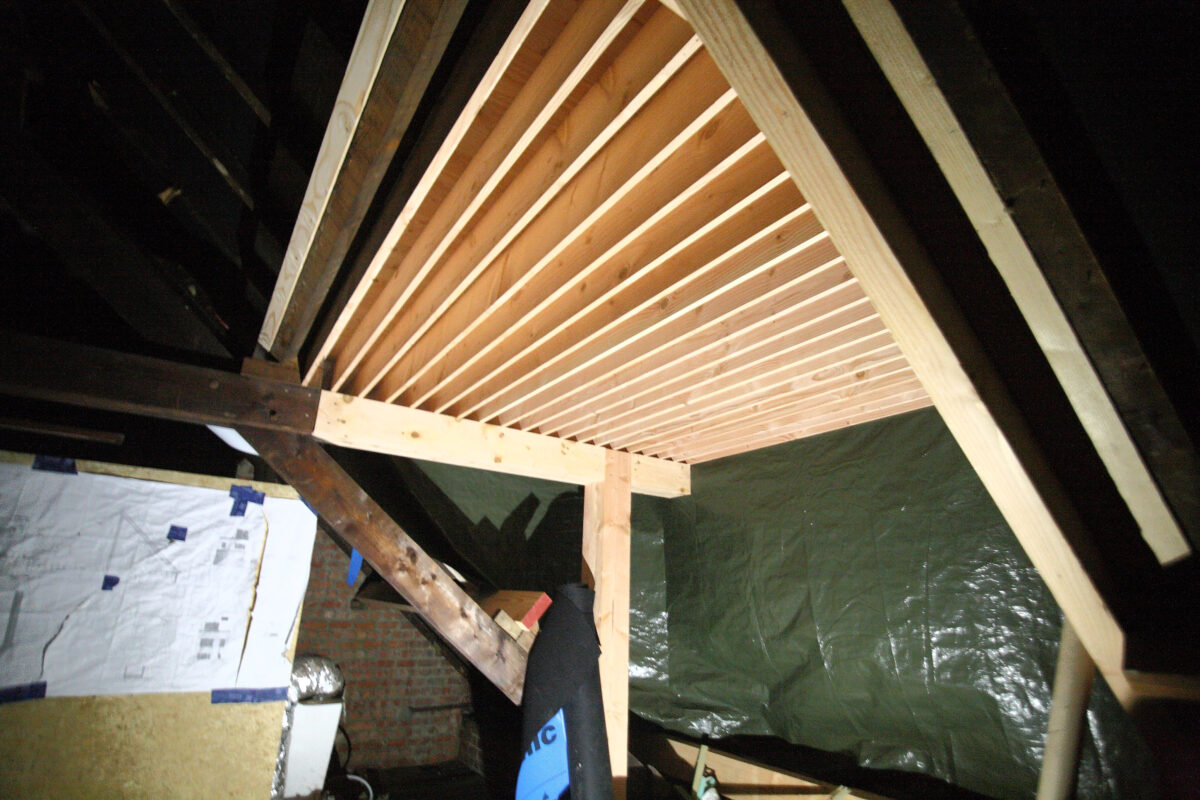 GBJ steen knikt glas snijdt hout